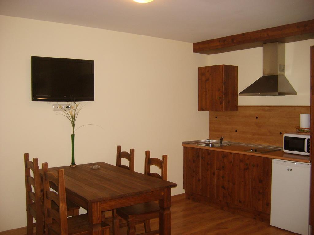Apartamentos Sanabria Galende Ruang foto